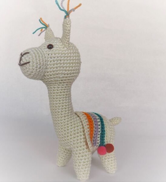 Llama Amigurumi Martina Creada Por Chipigurumi Para Artelovers