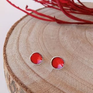 Pendientes botón plata y esmalte rojos hechos a mano por anna gil joies