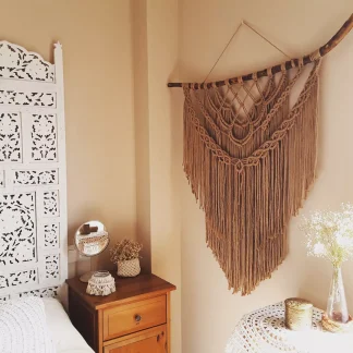 ArteLovers regalos hechos a mano por mujeres artesanas · · Tienda de para ArteLovers Market tapiz macramé de pared hecho a mano color came entre enre2 artelovers