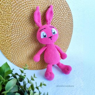 Conejito Amigurumi Fucsia Personalizado con Bandana Bordada