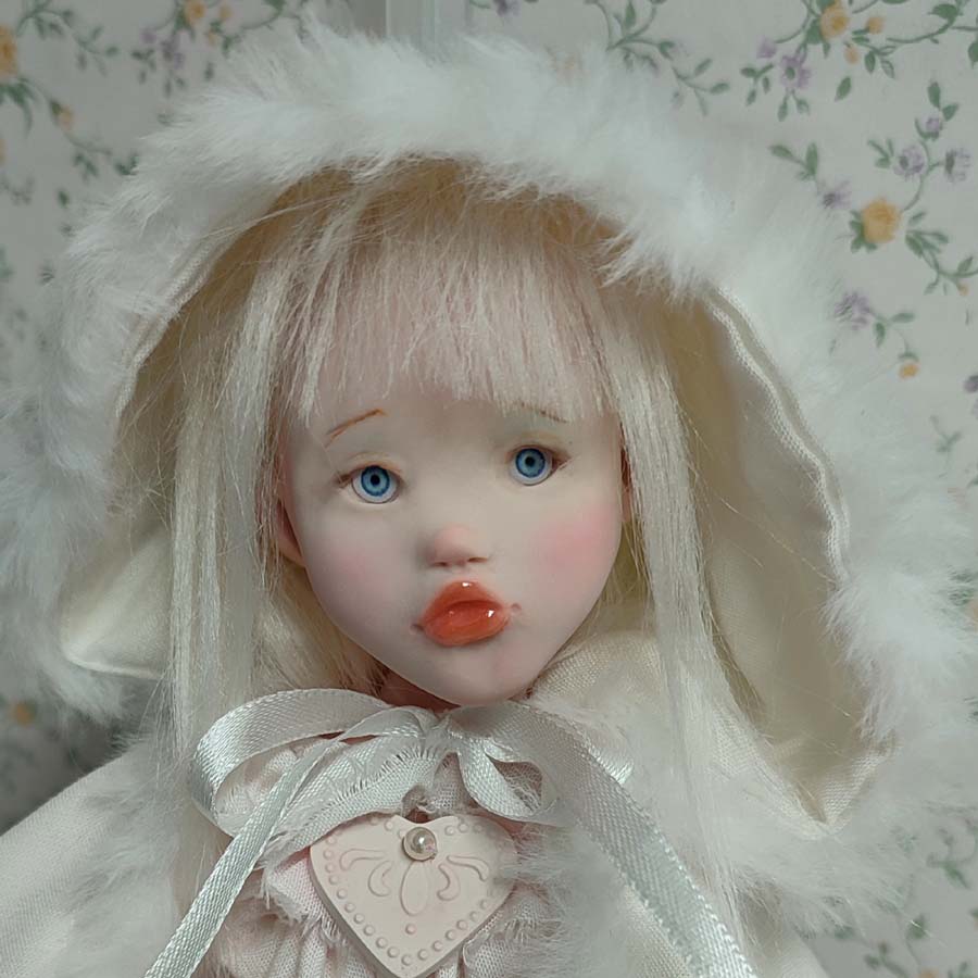 Muñeca inspirada en el Reino de las Nieves del Cascanueces hecha a mano por Evaninas.