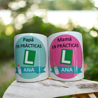 Conjunto de tazas personalizadas papá y mamá en prácticas.
