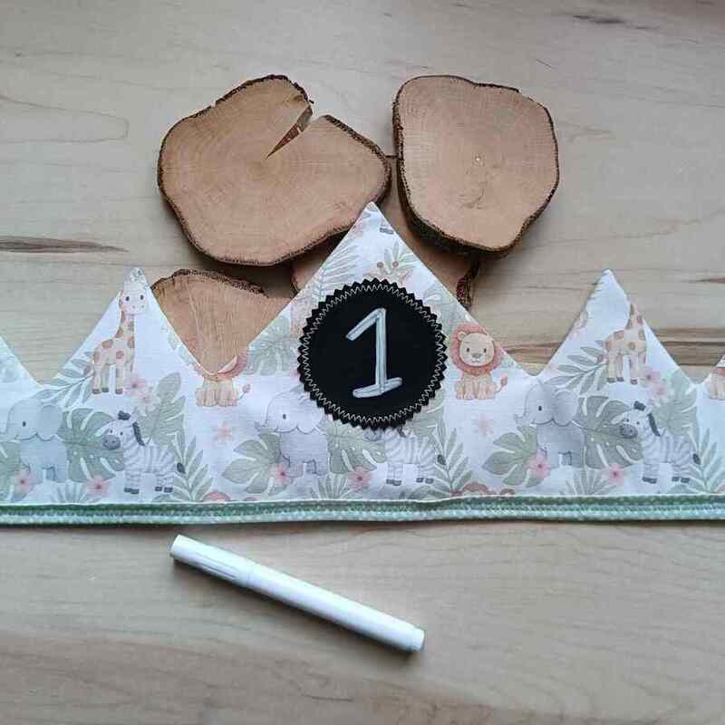 Corona de cumpleaños de animales con tela de pizarra reutilizable