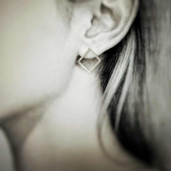 Pendientes Círculos y Cuadrados · <p class="p1">Diseño modular y versátil que permite combinaciones según tu estilo y ocasión.</p> <p class="p1">Hechos a mano, minimalistas y modernos.</p> · Tienda de simple para ArteLovers Market Pendientes Círculos y Cuadrados, pendientes de cuadrados de plata, Milagro Rousse