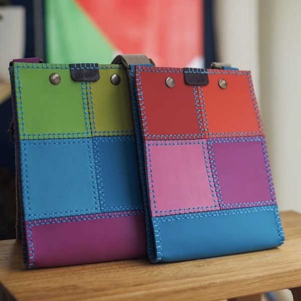 Pielroja mochilas, bolsos y complementos de cuero cosidos a mano