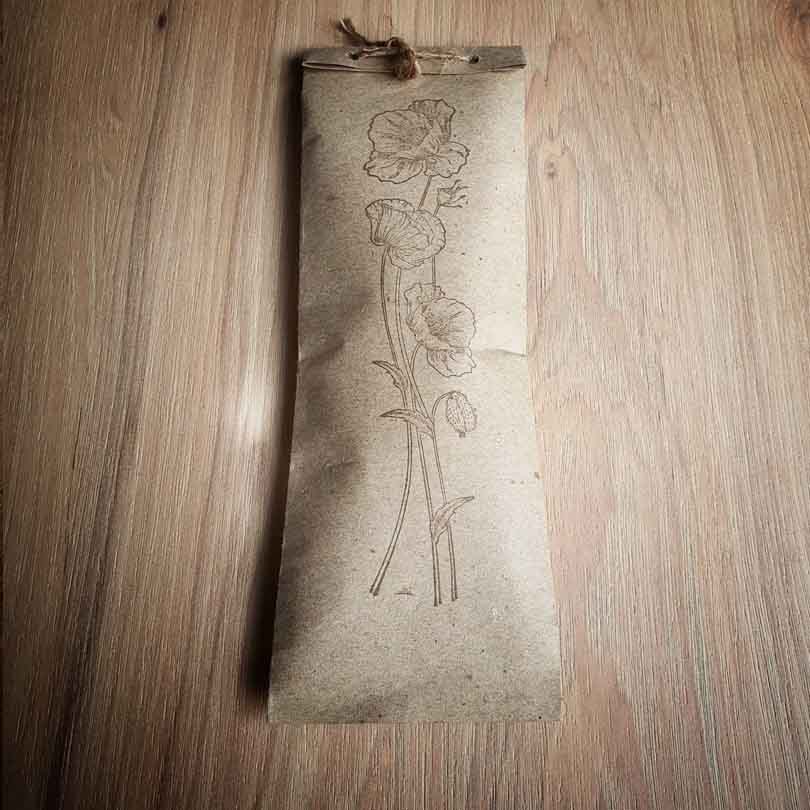 Llavero Grimorio Artesanal en Miniatura · Pequeño libro de las sombras hecho a mano · Tienda de simple para ArteLovers Market Llavero Grimorio Artesanal en Miniatura - Imagen 7