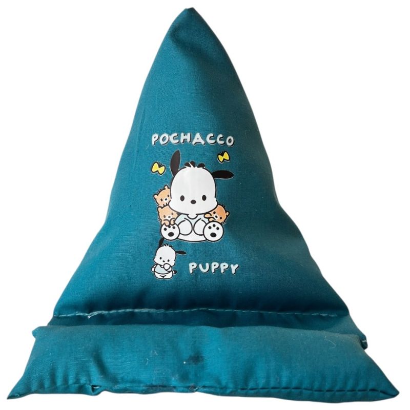 Soporte para móviles · Soporte confeccionado en algodón, ideal para tener las manos libres mientras miramos un podcast, peli, o durante video llamadas, etc · Tienda de simple para ArteLovers Market Soporte para móviles - Imagen 4