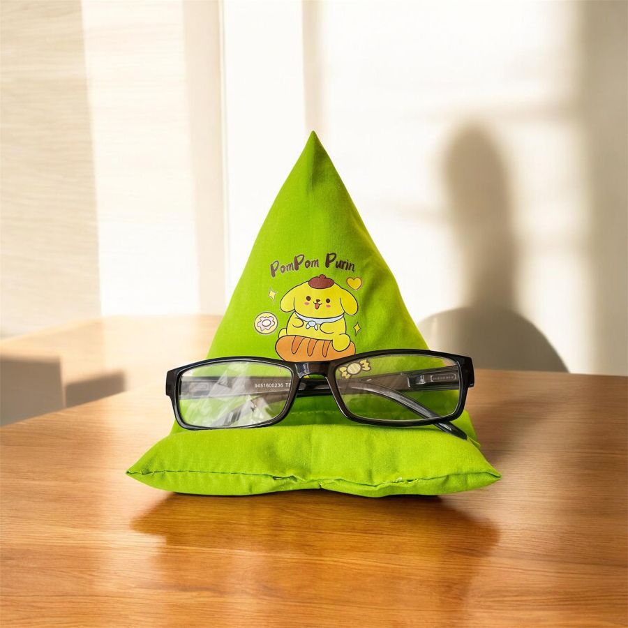 Soporte para móviles · Soporte confeccionado en algodón, ideal para tener las manos libres mientras miramos un podcast, peli, o durante video llamadas, etc · Tienda de simple para ArteLovers Market Soporte para móviles - Imagen 6