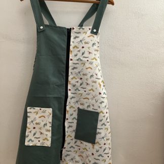 Pichi/ Babi/ Estola maestra. Insectos