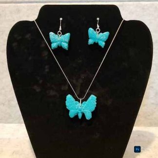 Conjunto de pendientes y collar