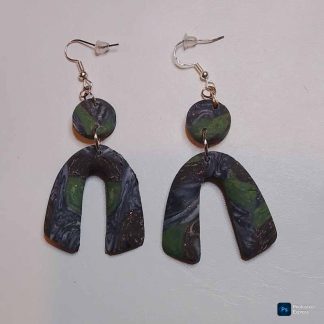 Pendientes artesanales de arcilla polimérica