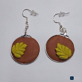 Pendientes artesanales de arcilla polimérica