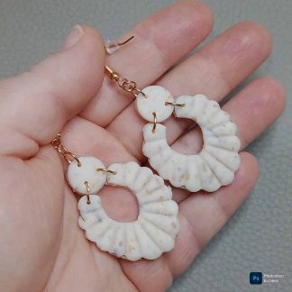 Pendientes artesanales de arcilla polimérica