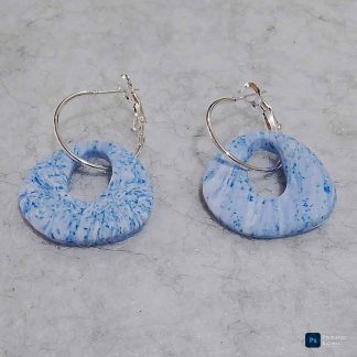 Pendientes artesanales de arcilla polimérica