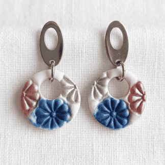 Pendientes de aro con flores