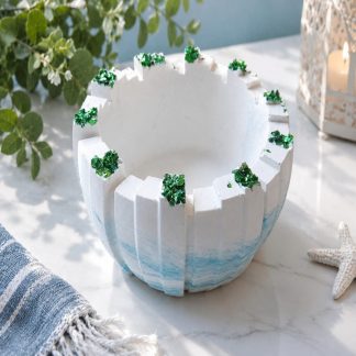 Cuenco decorativo con incrustaciones y tonos verdes y azules