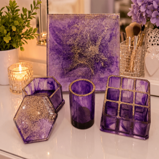 Juego tocador morado y dorado