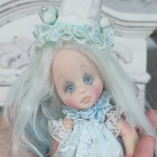 Muñeca Brujita hecha a mano por Evaninas.